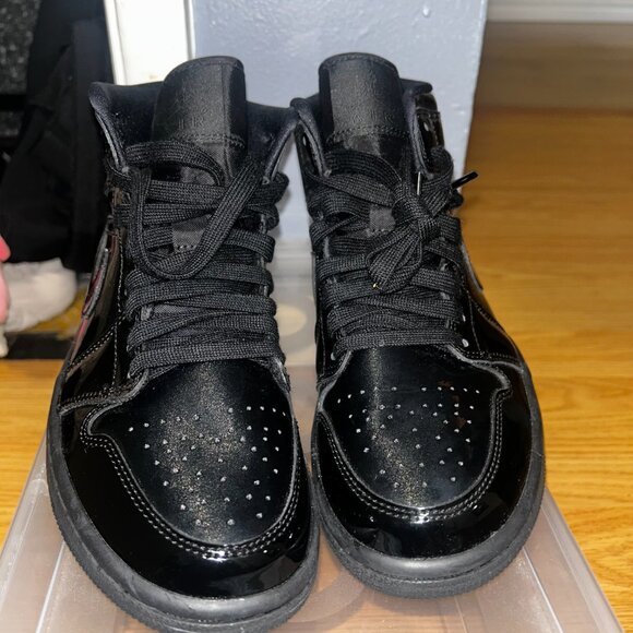 Women’s Air Jordan 1 Patent SE Triple Black - Size 6 - Picture 6 of 8